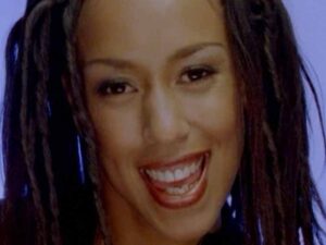 دانلود آهنگ Kiss (When The Sun Don’t Shine) از Vengaboys با متن و ترجمه