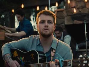 دانلود آهنگ Carry You Home از Alex Warren با متن و ترجمه