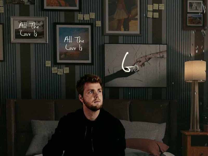 دانلود آهنگ Yard Sale از Alex Warren با متن و ترجمه