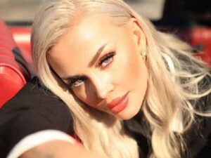دانلود آهنگ ترکی Sucumuz Neydi از DEMET ELLOO با متن و ترجمه