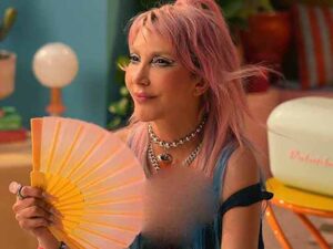 دانلود آهنگ ترکی Max از Hande Yener با متن و ترجمه