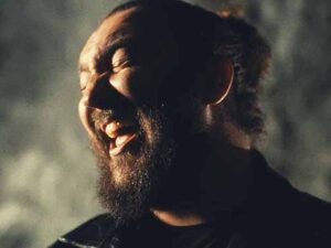 دانلود آهنگ Into Hell از I Prevail با متن و ترجمه