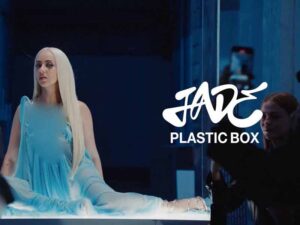 دانلود آهنگ Plastic Box از JADE با متن و ترجمه