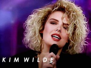 دانلود آهنگ Never Trust A Stranger از Kim Wilde با متن و ترجمه