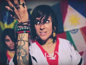 دانلود آهنگ Team از Krewella با متن و ترجمه