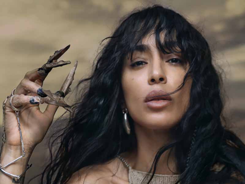 دانلود آهنگ Is It Love از Loreen با متن و ترجمه