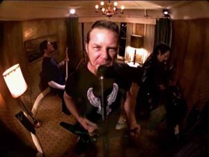 دانلود آهنگ Whiskey in the Jar از Metallica با متن و ترجمه