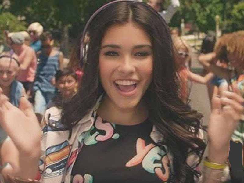 دانلود آهنگ Melodies از Madison Beer با متن و ترجمه