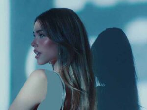 دانلود آهنگ Sweet Relief از Madison Beer با متن و ترجمه