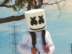 دانلود آهنگ Alone از Marshmello با متن و ترجمه