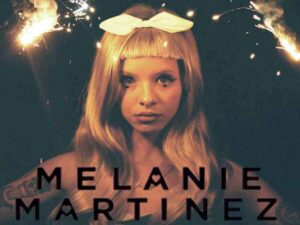 دانلود آهنگ Bombs On Monday از Melanie Martinez با متن و ترجمه