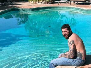 دانلود آهنگ Mourning از Post Malone با متن و ترجمه