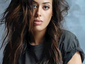 دانلود آهنگ فرانسوی Demain از Amel Bent با متن و ترجمه