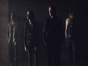 دانلود آهنگ Specter از Bad Omens با متن و ترجمه