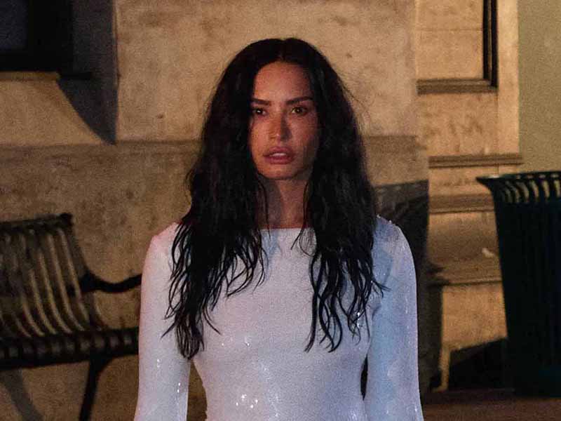 دانلود آهنگ Fast از Demi Lovato با متن و ترجمه