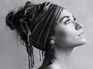دانلود آهنگ You Say از Lauren Daigle با متن و ترجمه