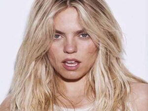 دانلود آهنگ Good Girl از Reneé Rapp با متن و ترجمه
