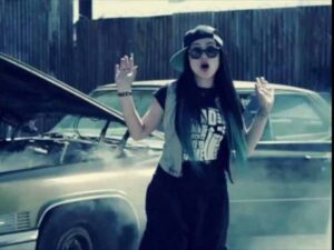 دانلود آهنگ Doing Fine از Snow Tha Product با متن و ترجمه