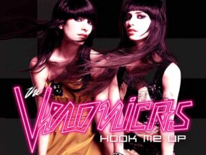 دانلود آهنگ Untouched از The Veronicas با متن و ترجمه