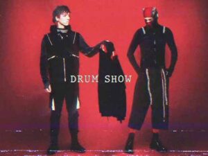 دانلود آهنگ Drum Show از Twenty one pilots با متن و ترجمه