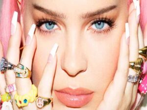 دانلود آهنگ Breathing از Anne Marie با متن و ترجمه
