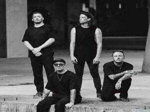 دانلود آهنگ be very afraid از Architects با متن و ترجمه