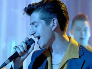 دانلود آهنگ Fireside از Arctic Monkeys با متن و ترجمه