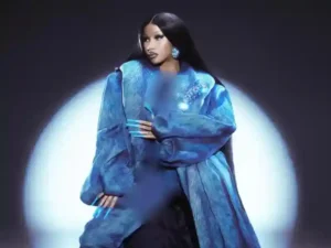 دانلود آهنگ Outside از Cardi B با متن و ترجمه