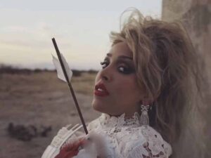 دانلود آهنگ Stranger از Doja Cat با متن و ترجمه