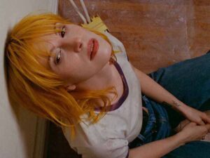 دانلود آهنگ Parachute از Hayley Williams با متن و ترجمه