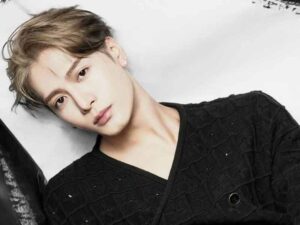 دانلود آهنگ Let Loose از Jackson Wang با متن و ترجمه
