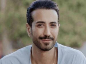 دانلود آهنگ ترکی Küçük Hesaplar از Tan Taşçı با متن و ترجمه