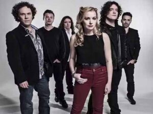 دانلود آهنگ Unchained (Tales Of The Unexpected) از Anathema با متن و ترجمه