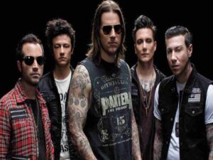 دانلود آهنگ Hail To The King از AVENGED SEVENFOLD با متن و ترجمه