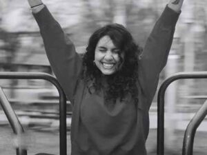 دانلود آهنگ Nighttime Thing از Alessia Cara با متن و ترجمه