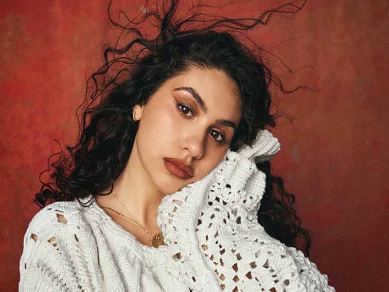 دانلود آهنگ Run Run از Alessia Cara با متن و ترجمه