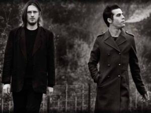 دانلود آهنگ PILLS از Blackfield با متن و ترجمه