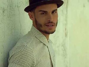 دانلود آهنگ فرانسوی Je t’emmène avec moi از Baptiste Giabiconi با متن و ترجمه