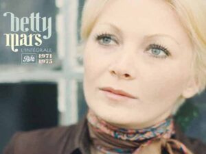 دانلود آهنگ فرانسوی Sous un ciel de velours tendre از Betty Mars با متن و ترجمه