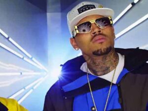 دانلود آهنگ I Love You از Chris Brown و Ester Dean با متن و ترجمه
