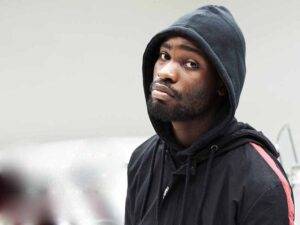 دانلود آهنگ 175 Months از Dave با متن و ترجمه