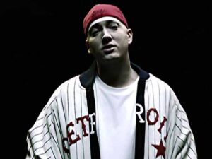 دانلود آهنگ When I’m Goin از Eminem با متن و ترجمه