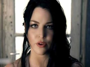 دانلود آهنگ Good Enough از Evanescence با متن و ترجمه