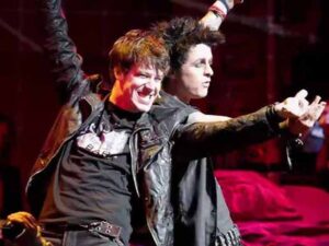 دانلود آهنگ St. Jimmy از Green Day با متن و ترجمه