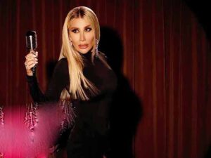 دانلود آهنگ ترکی Bu Defa Başka از İrem Derici با متن و ترجمه دانلود آهنگ ترکی Bu Defa Başka از İrem Derici با متن و ترجمه