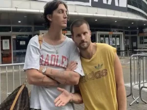 دانلود آهنگ Make Me Forget از LANY با متن و ترجمه