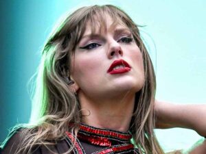 دانلود آهنگ CANCELLED از Taylor Swift با متن و ترجمه