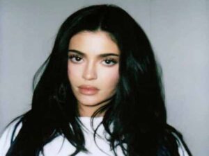 دانلود آهنگ Fourth Strike از Terror Jr و Kylie Jenner با متن و ترجمه