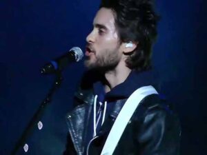 دانلود آهنگ R Evolve از Thirty Seconds To Mars با متن و ترجمه