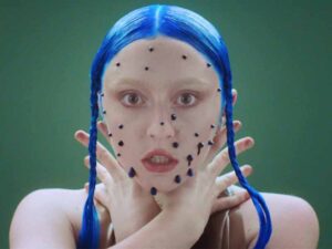 دانلود آهنگ You Make Me Sick از Ashnikko با متن و ترجمه